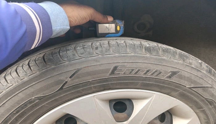 2016 Hyundai Elite i20 MAGNA 1.2, Petrol, Manual, 2,34,126 km, tyre