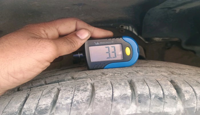 2017 Mahindra Scorpio S6 PLUS 1.99 INTELLI-HYBRID, Diesel, Manual, 20,278 km, tyre