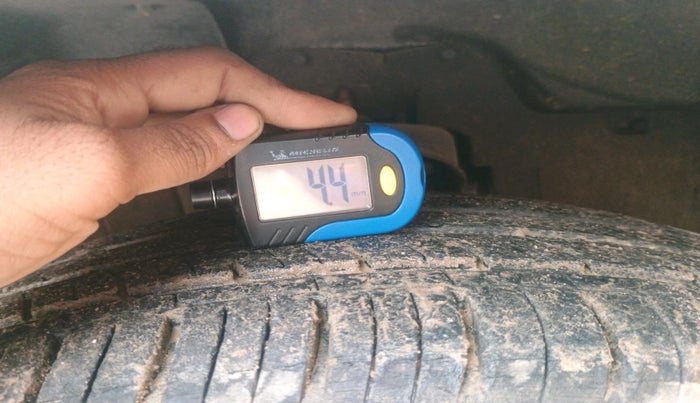 2017 Mahindra Scorpio S6 PLUS 1.99 INTELLI-HYBRID, Diesel, Manual, 20,278 km, tyre