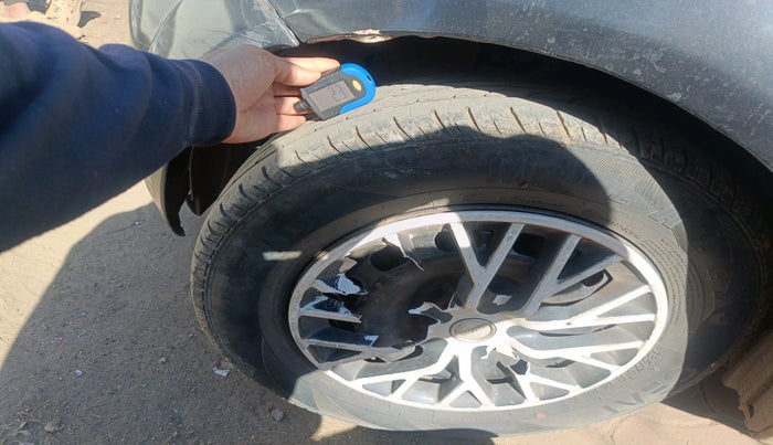 2012 Ford Figo EXI 1.4 DIESEL, Diesel, Manual, 2,02,709 km, tyre