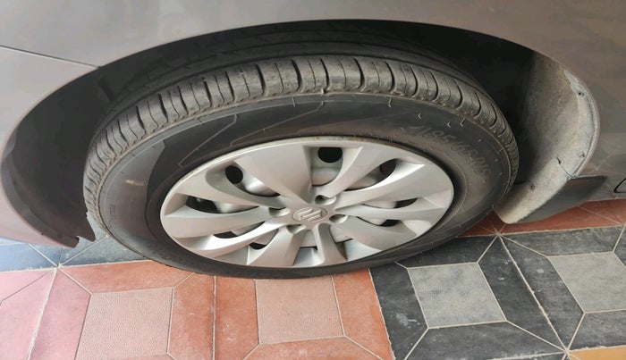 2017 Maruti Baleno SIGMA PETROL 1.2, Petrol, Manual, 76,733 km, tyre