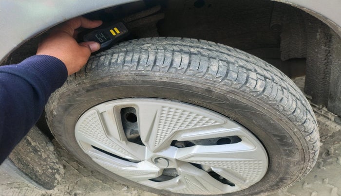 2011 Maruti Wagon R 1.0 VXI, Petrol, Manual, 43,827 km, tyre