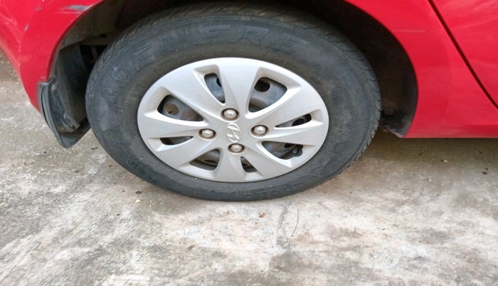 2012 Hyundai i10 SPORTZ 1.2, Petrol, Manual, 42,123 km, tyre