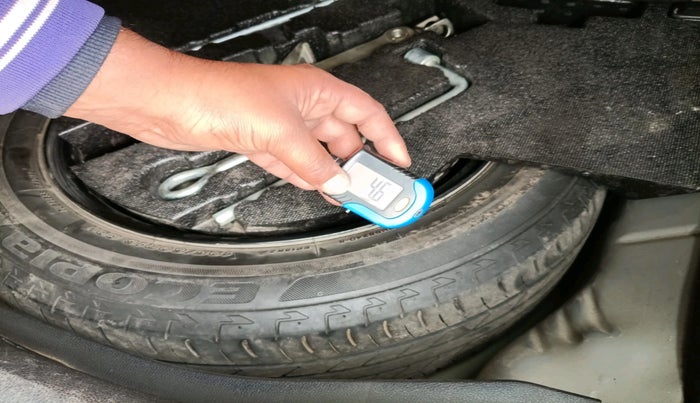 2017 Honda WR-V 1.5L I-DTEC VX MT, Diesel, Manual, 1,98,233 km, tyre