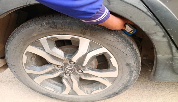 2017 Honda WR-V 1.5L I-DTEC VX MT, Diesel, Manual, 1,98,233 km, tyre