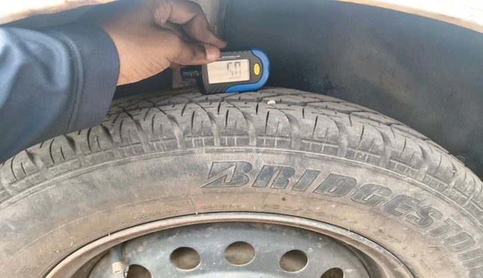 2011 Maruti Swift Dzire VDI, Diesel, Manual, 1,05,839 km, tyre