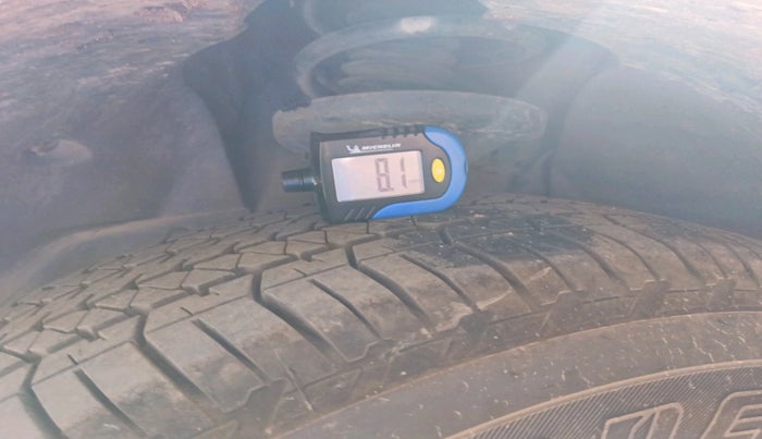 2015 Mahindra XUV500 W10, Diesel, Manual, 1,16,612 km, tyre