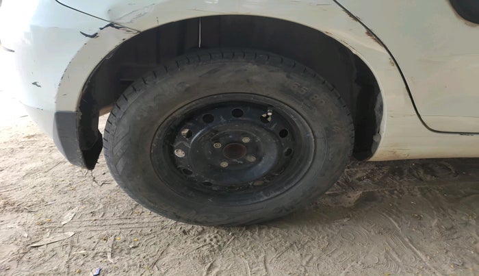 2012 Maruti Swift VXI, Petrol, Manual, 95,518 km, tyre