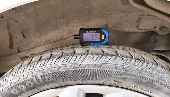 2017 Maruti Wagon R 1.0 VXI, Petrol, Manual, 74,139 km, tyre