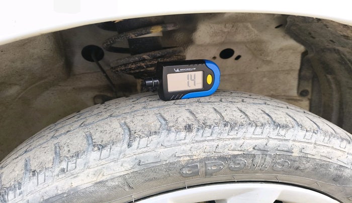 2017 Maruti Wagon R 1.0 VXI, Petrol, Manual, 74,139 km, tyre