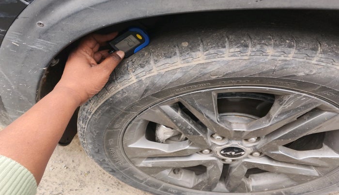 2022 KIA SELTOS HTX 1.5 PETROL, Petrol, Manual, 1,38,200 km, tyre