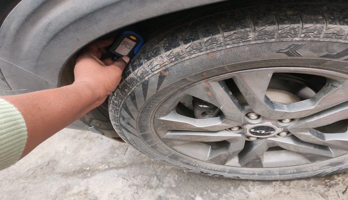 2022 KIA SELTOS HTX 1.5 PETROL, Petrol, Manual, 1,38,200 km, tyre