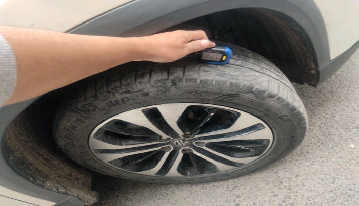 2021 MG HECTOR PLUS SELECT 2.0 DIESEL TURBO MT 7-STR, Diesel, Manual, 89,643 km, tyre