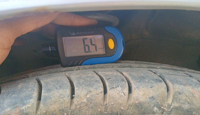 2011 Hyundai i10 SPORTZ 1.2, Petrol, Manual, 91,922 km, tyre