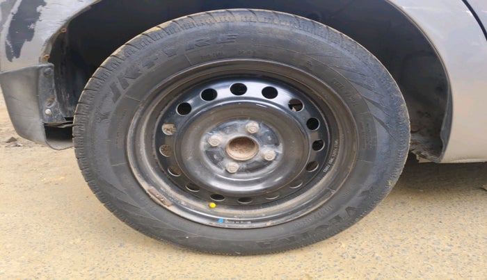 2015 Maruti Celerio ZXI AMT, Petrol, Automatic, 68,350 km, tyre