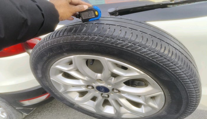 2014 Ford Ecosport TITANIUM 1.5L DIESEL, Diesel, Manual, 1,27,953 km, tyre