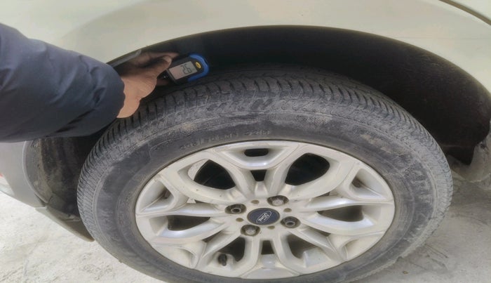 2014 Ford Ecosport TITANIUM 1.5L DIESEL, Diesel, Manual, 1,27,953 km, tyre