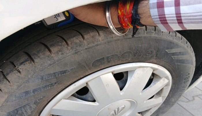 2011 Mahindra Verito 1.5 D4 BS III, Diesel, Manual, 1,52,605 km, tyre