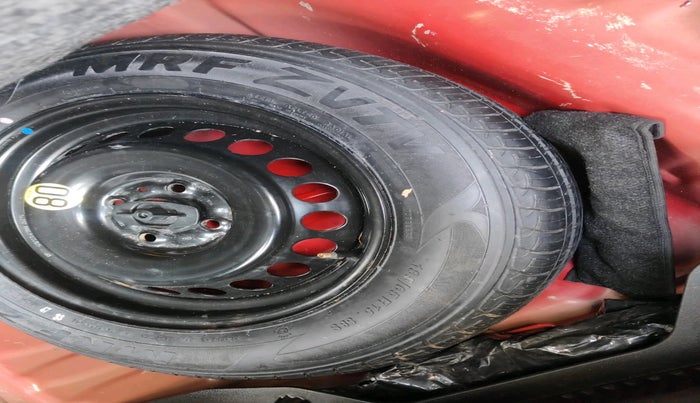 2016 Maruti Baleno ALPHA PETROL 1.2, Petrol, Manual, 88,121 km, tyre