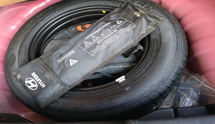 2020 Hyundai VENUE SX 1.0 (O) TURBO, Petrol, Manual, 76,092 km, tyre