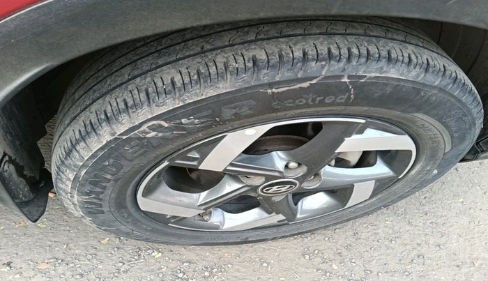 2020 Hyundai VENUE SX 1.0 (O) TURBO, Petrol, Manual, 76,092 km, tyre