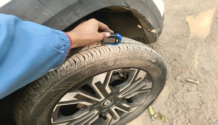 2024 Renault Kiger RXT (O) MT, Petrol, Manual, 7,706 km, tyre