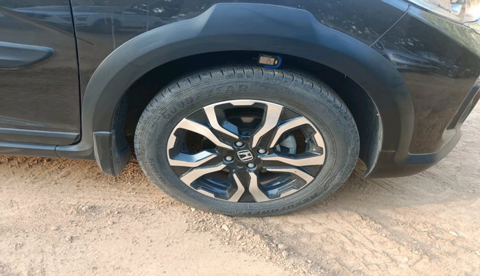 2022 Honda WR-V 1.2L I-VTEC VX MT, Petrol, Manual, 42,144 km, tyre