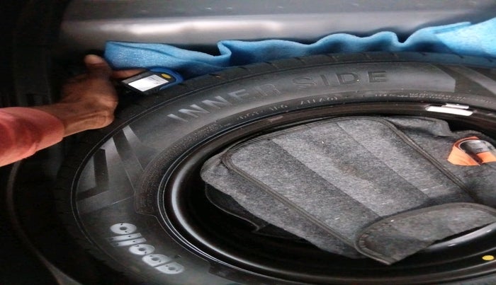 2022 Hyundai VENUE SX (O) 1.0 TURBO DCT, Petrol, Automatic, 76,342 km, tyre