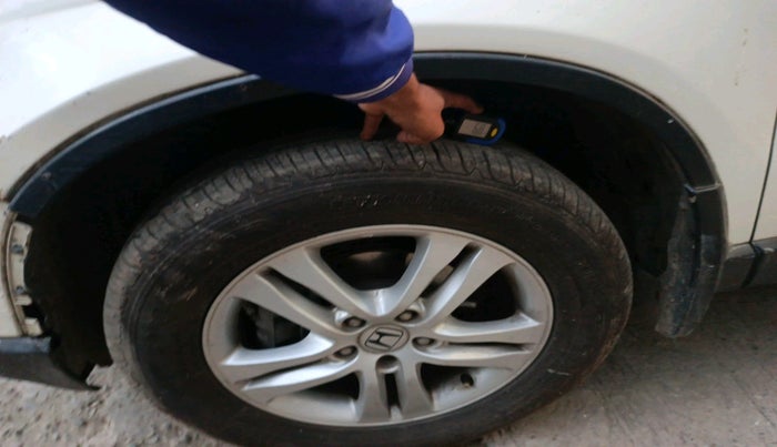 2011 Honda CRV 2.4 AWD AT, Petrol, Automatic, 1,35,581 km, tyre