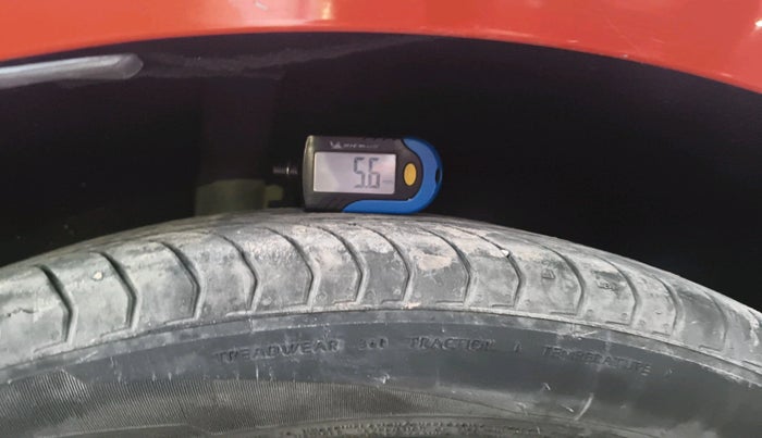 2017 Ford Ecosport TITANIUM 1.5L DIESEL, Diesel, Manual, 1,20,384 km, tyre