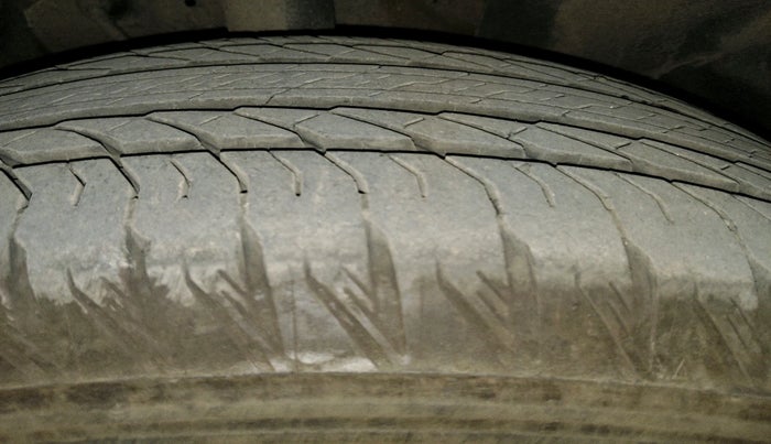 2016 Volvo S60 Momentum D4, Diesel, Automatic, 95,526 km, tyre