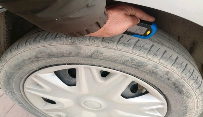 2018 Ford Ecosport TREND+ 1.5L DIESEL, Diesel, Manual, 1,21,667 km, tyre