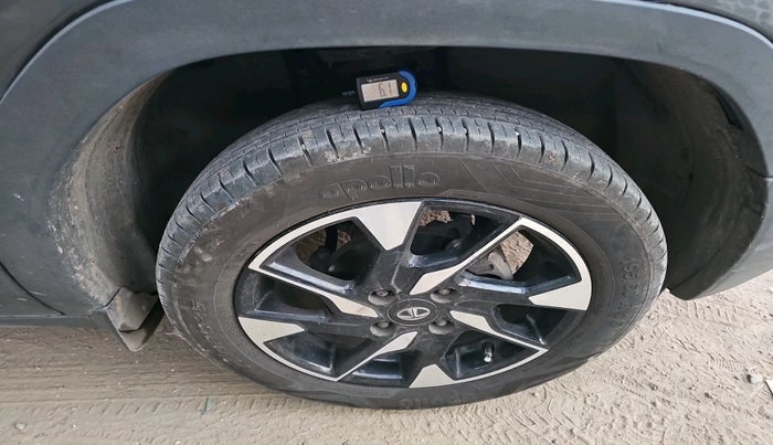 2022 Tata PUNCH CREATIVE  MT, Petrol, Manual, 45,609 km, tyre