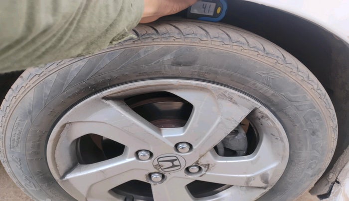 2014 Honda City 1.5L I-DTEC V, Diesel, Manual, 1,66,184 km, tyre