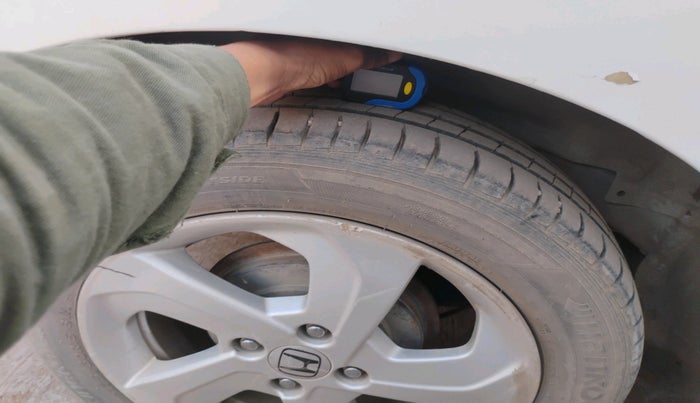 2014 Honda City 1.5L I-DTEC V, Diesel, Manual, 1,66,184 km, tyre