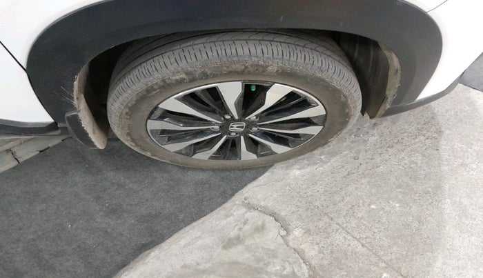 2024 Honda ELEVATE VX CVT, Petrol, Automatic, 30,260 km, tyre