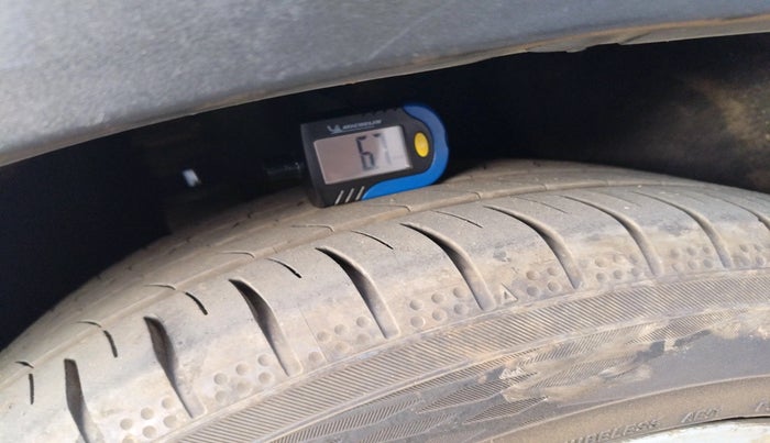 2012 BMW X1 sDrive20d, Diesel, Automatic, 1,61,764 km, tyre