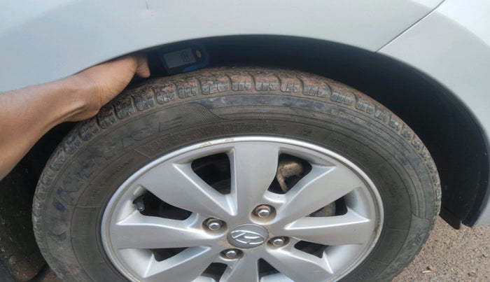 2016 Hyundai Xcent SX 1.2, Petrol, Manual, 1,10,457 km, tyre