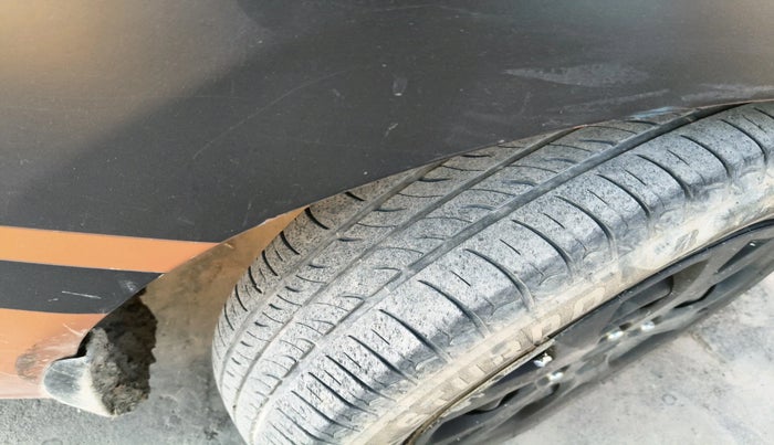 2014 Hyundai Grand i10 MAGNA 1.1 CRDI, Diesel, Manual, 1,82,080 km, tyre