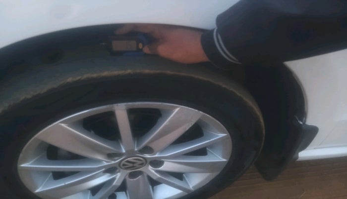 2014 Volkswagen Polo HIGHLINE1.5L, Diesel, Manual, 89,672 km, tyre