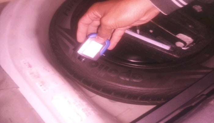 2014 Volkswagen Polo HIGHLINE1.5L, Diesel, Manual, 89,672 km, tyre