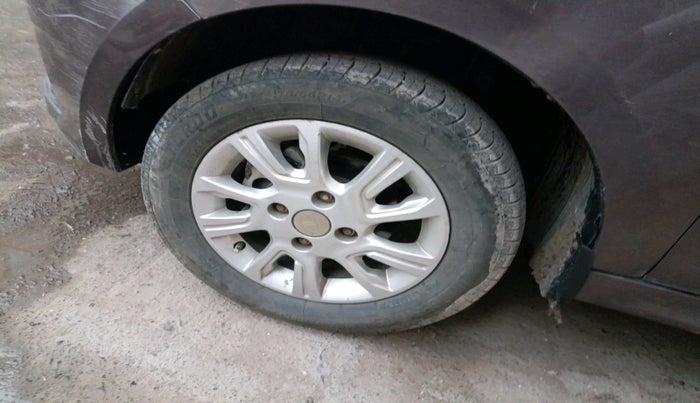 2017 Tata Tiago XZ PETROL, Petrol, Manual, 79,402 km, tyre