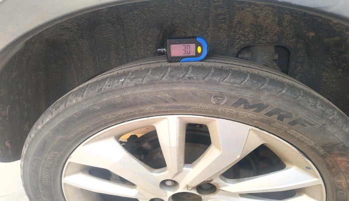 2019 Mahindra XUV300 W8 1.5 DIESEL, Diesel, Manual, 79,993 km, tyre