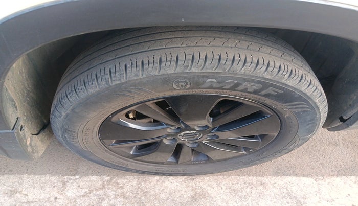 2017 Maruti Vitara Brezza VDI, Diesel, Manual, 1,32,362 km, tyre