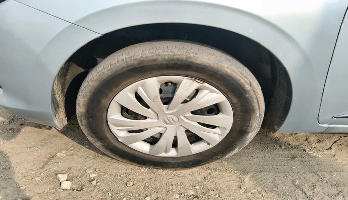 2024 Maruti Swift VXi, Petrol, Manual, 61,331 km, tyre