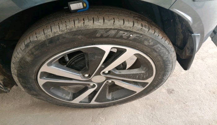 2024 Tata ALTROZ XZ Lux CNG , Petrol, Manual, 25,169 km, tyre