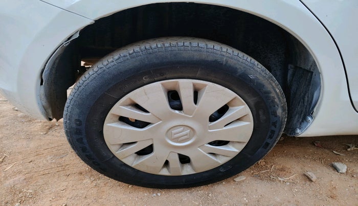 2014 Maruti Swift VXI, Petrol, Manual, 1,01,418 km, tyre