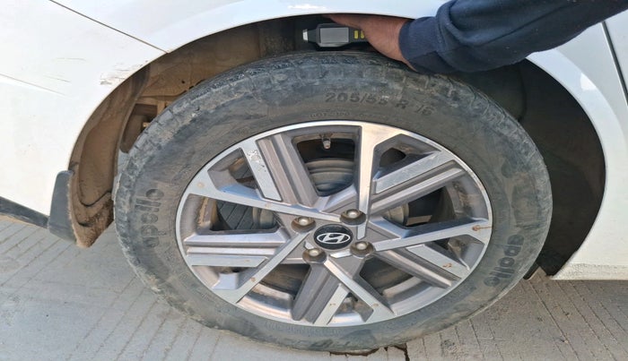 2023 Hyundai Verna SX 1.5 l MPI, Petrol, Manual, 33,729 km, tyre