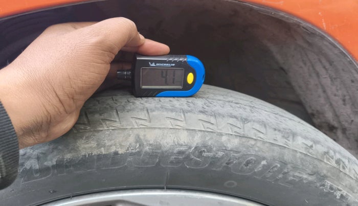 2015 Honda Jazz 1.2L I-VTEC V, Petrol, Manual, 61,812 km, tyre