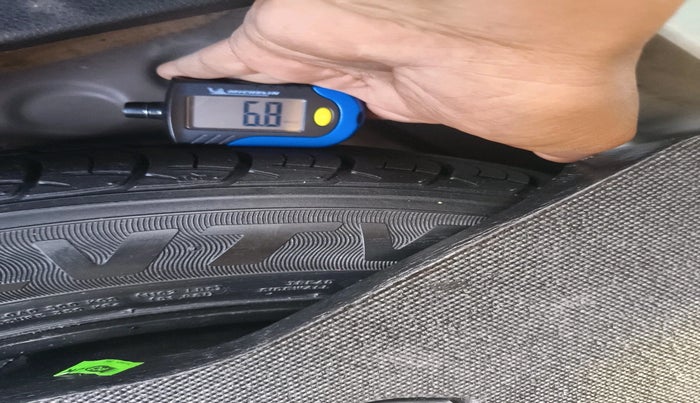 2015 Honda Jazz 1.2L I-VTEC V, Petrol, Manual, 61,812 km, tyre